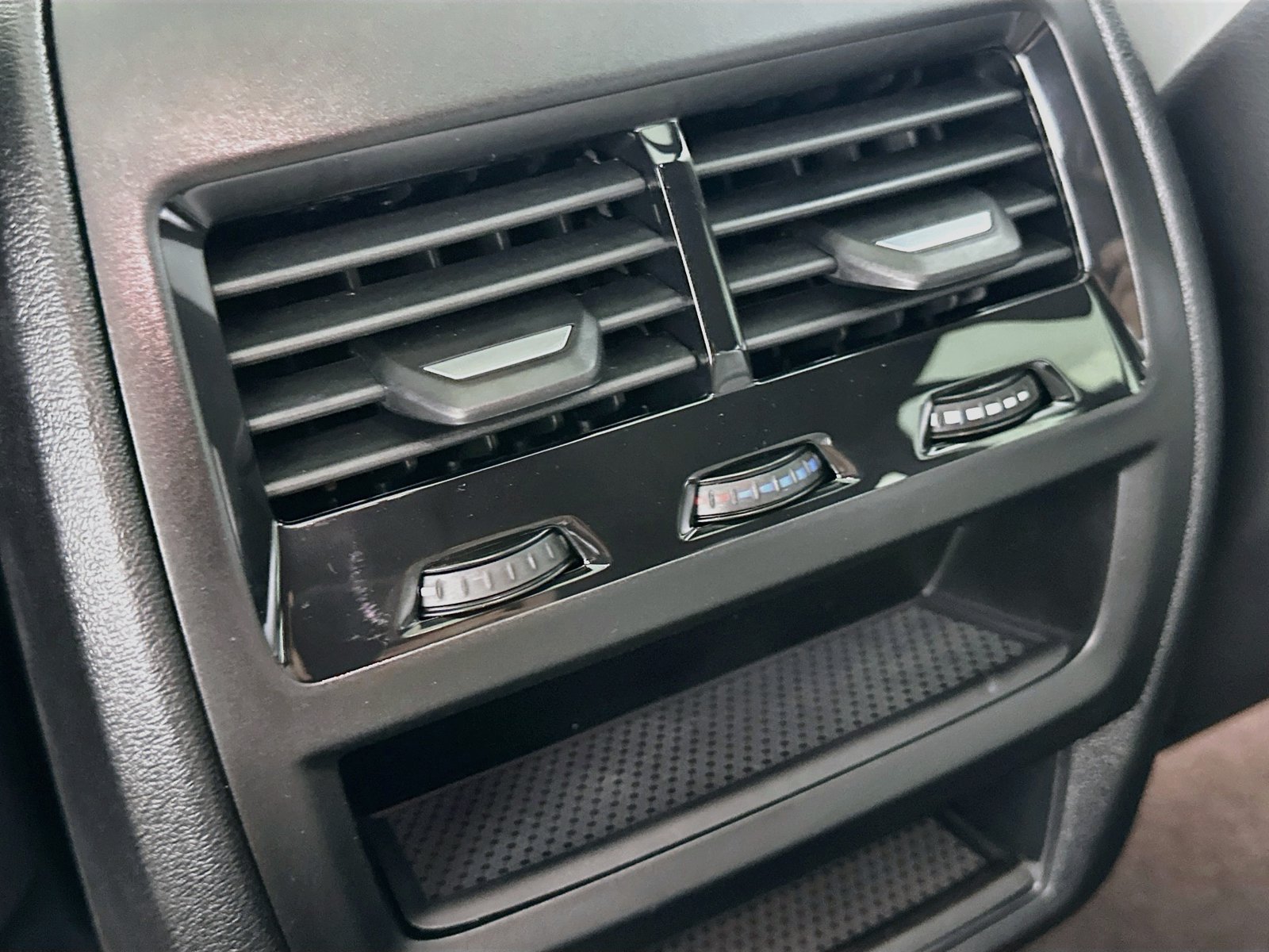 New 2027 BMW X6 xDrive40i AWD/4WD image 36