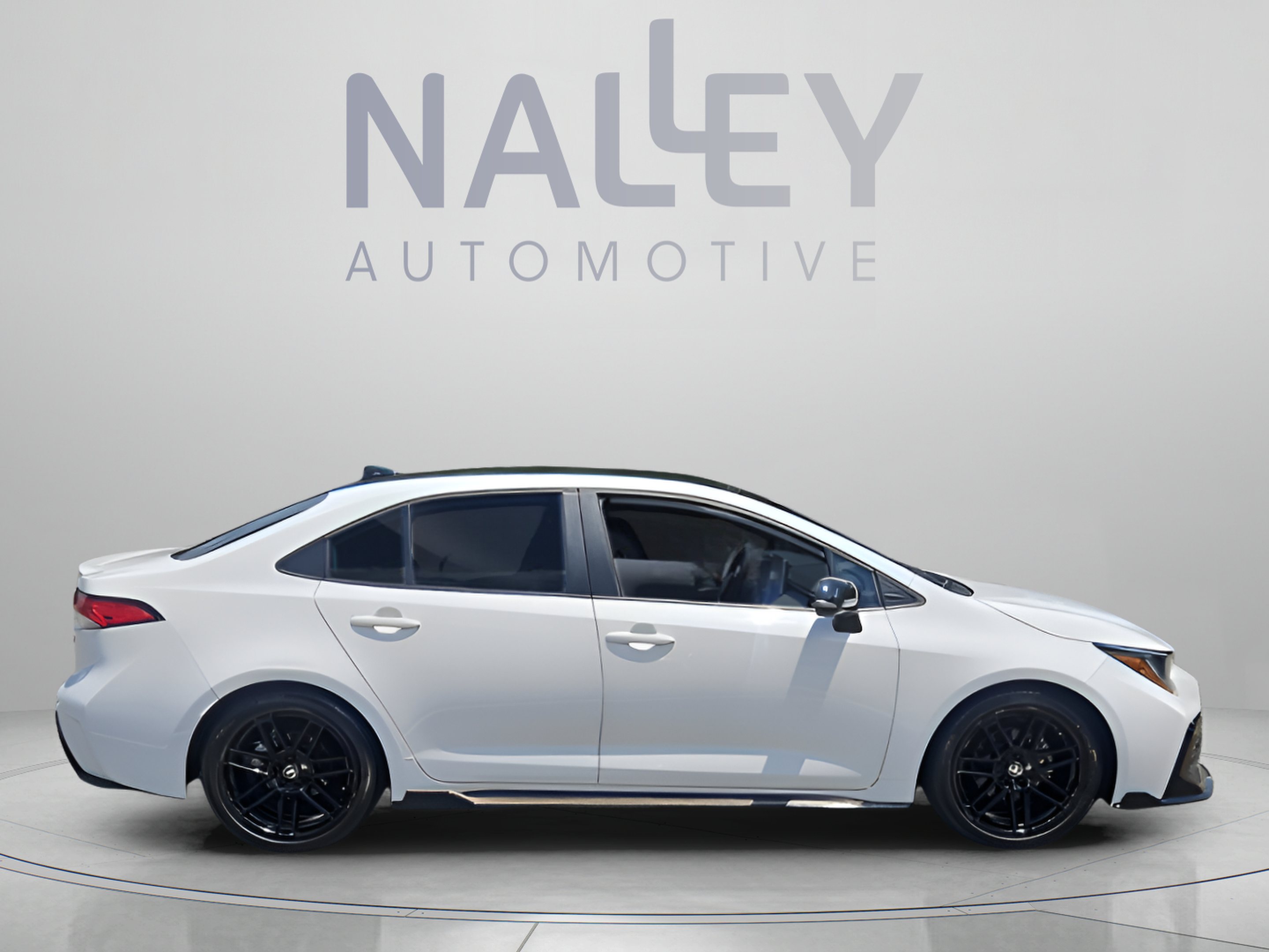 Used 2021 Toyota Corolla SE FWD image 6