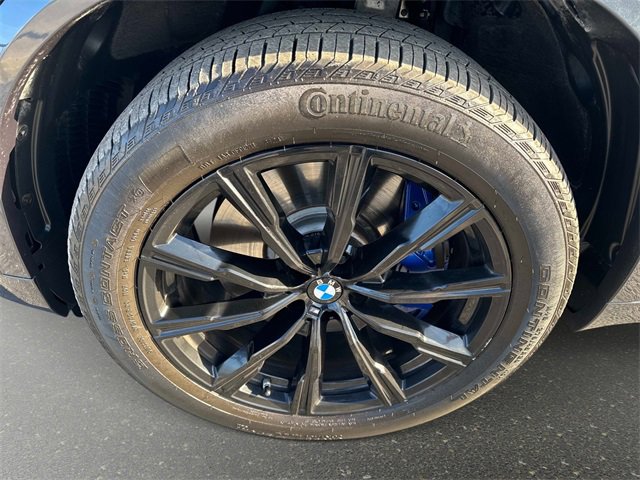 Used 2020 BMW X5 M50i w/ Premium Package image 9