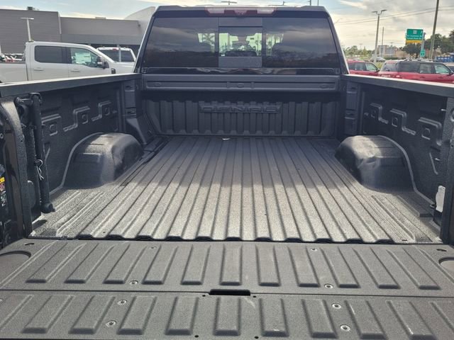 Used 2022 GMC Sierra 3500 Denali w/ Denali Black Diamond Edition image 9