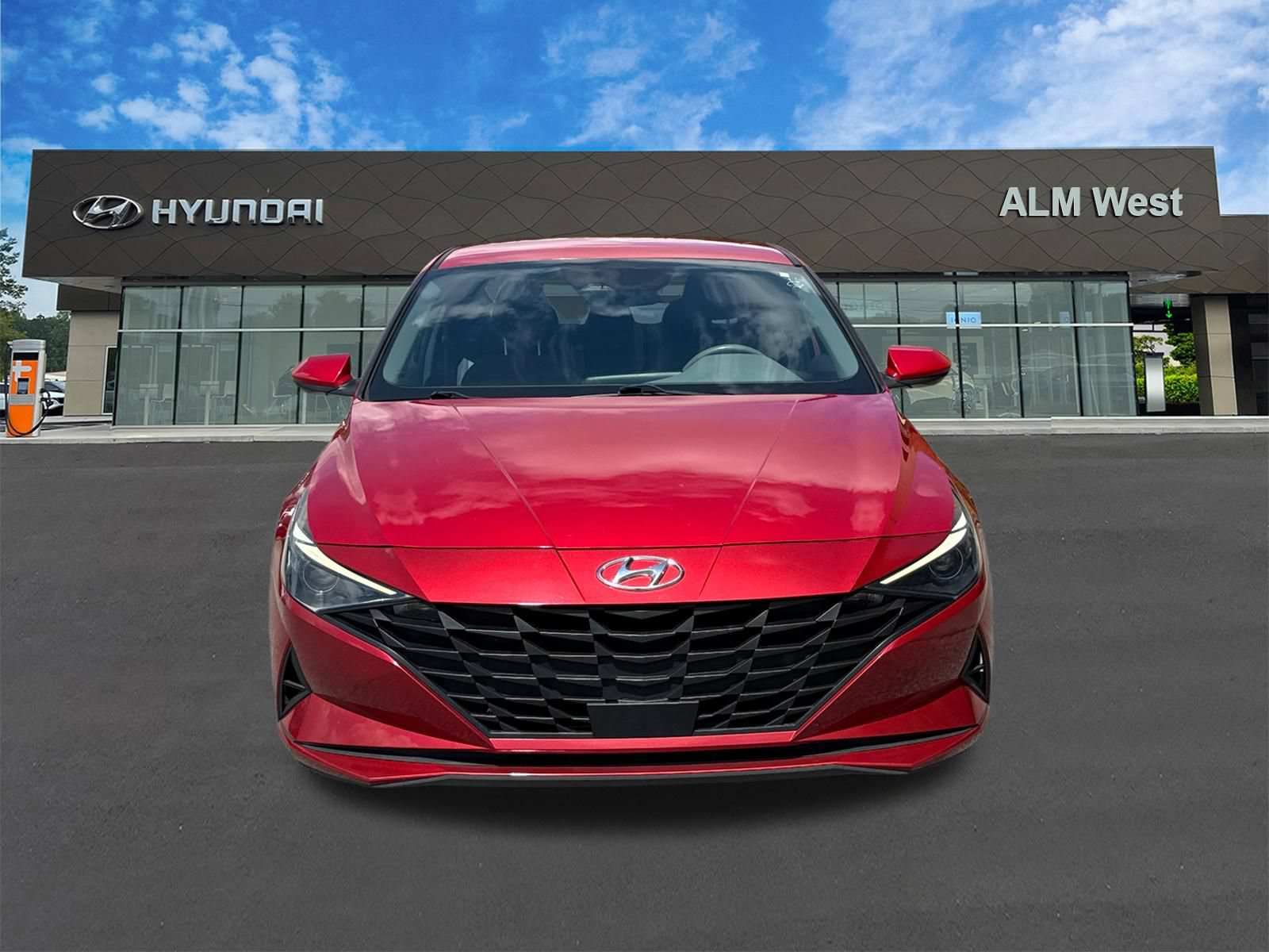 Used 2022 Hyundai Elantra SEL w/ Convenience Package FWD image 2