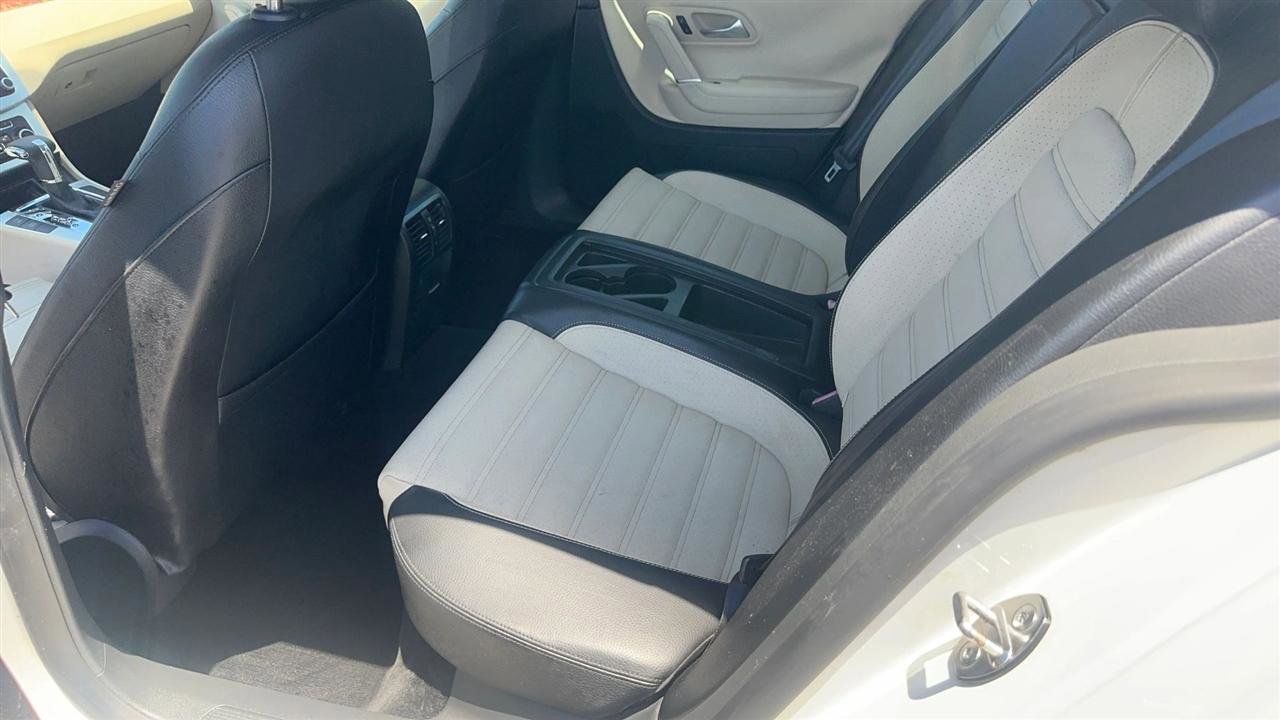 Used 2011 Volkswagen CC Lux Plus FWD image 20