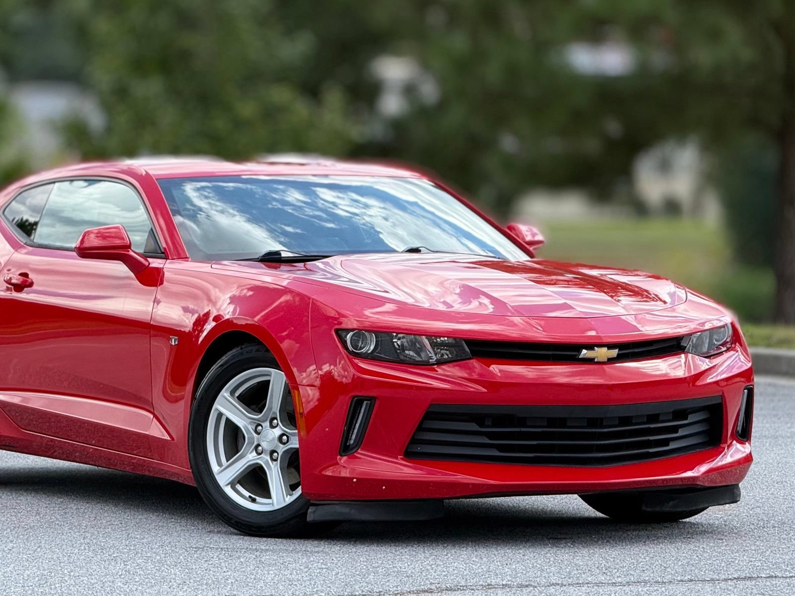 Used 2017 Chevrolet Camaro LT RWD image 43