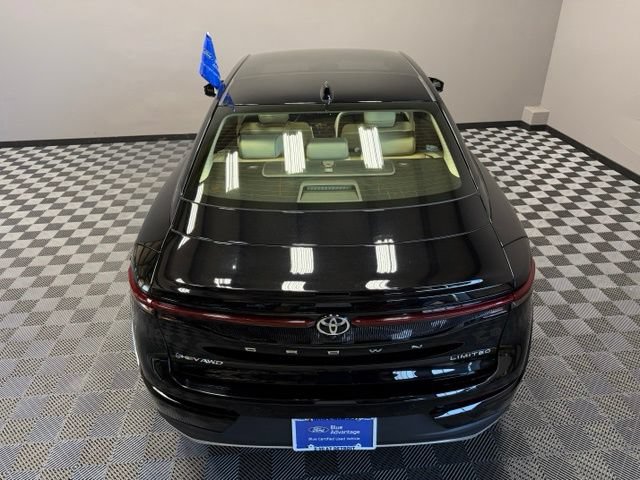 Used 2024 Toyota Crown AWD/4WD image 12