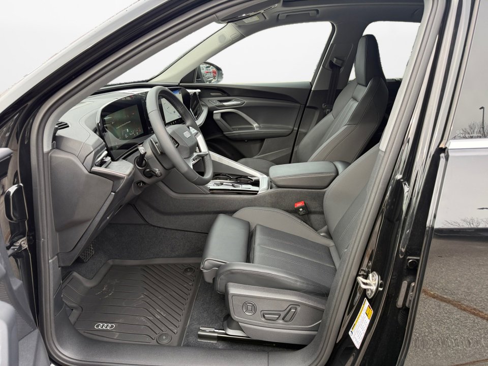 New 2025 Audi Q5 Prestige image 9
