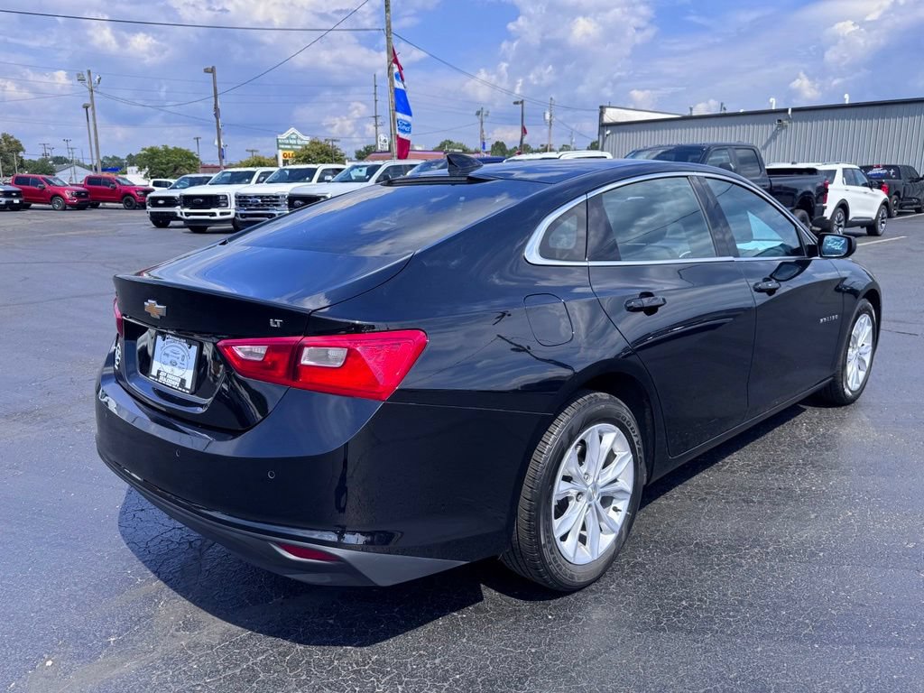 Used 2025 Chevrolet Malibu LT FWD image 3