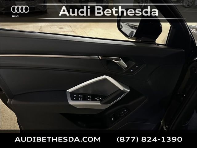 New 2025 Audi Q3 2.0T Premium image 13