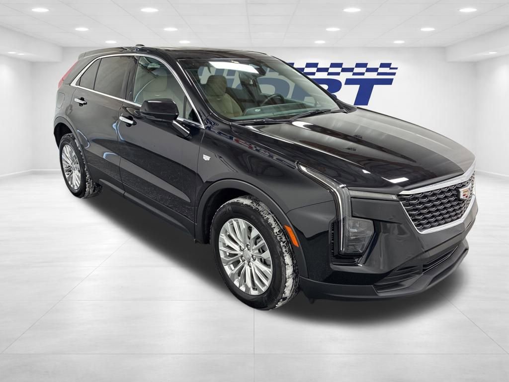 Used 2024 Cadillac XT4 Luxury w/ LPO, Floor Liner Package image 3