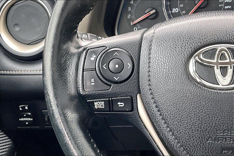 Used 2015 Toyota RAV4 Limited w/ Technology Package AWD/4WD image 12