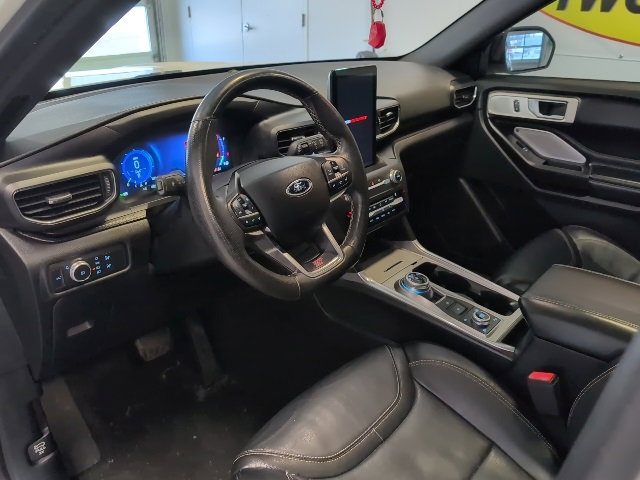 Used 2020 Ford Explorer ST w/ ST Street Pack image 12