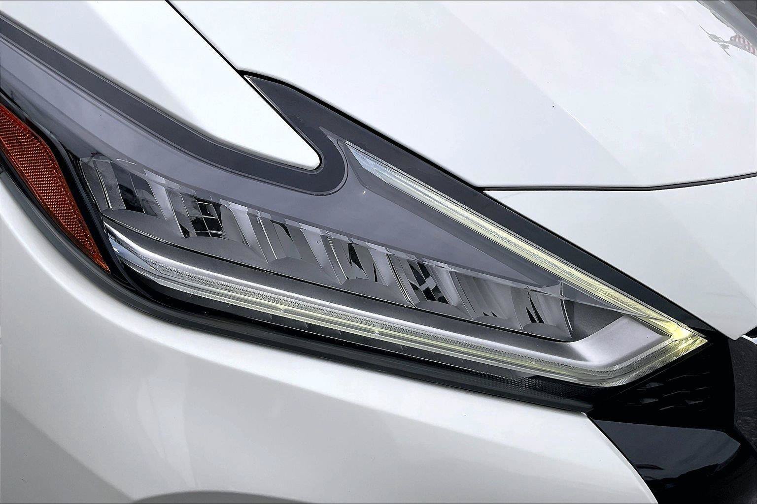 Certified 2020 Nissan Maxima SR w/ Sport Mat Group FWD image 30