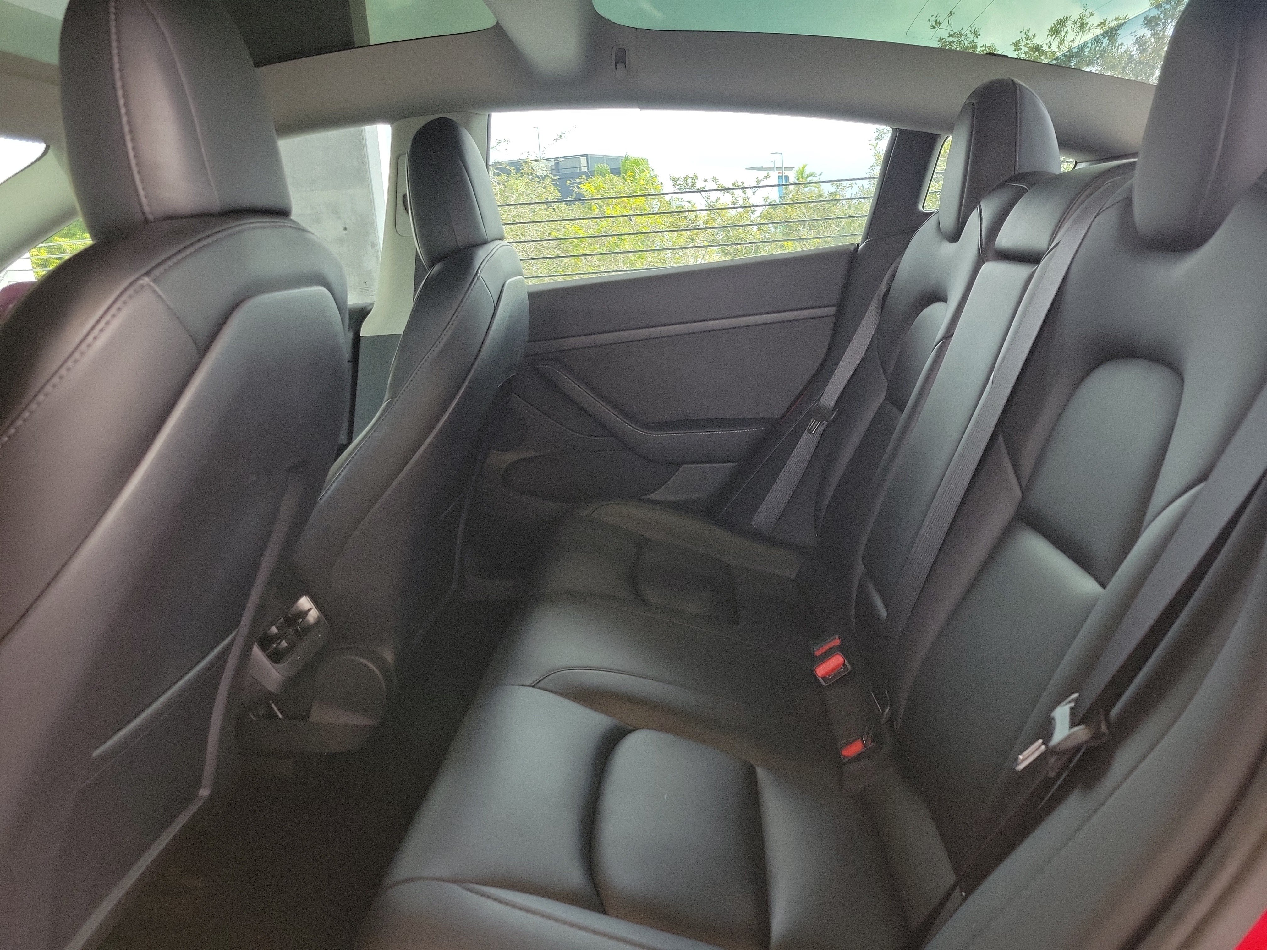 Used 2022 Tesla Model 3 Long Range AWD/4WD image 11