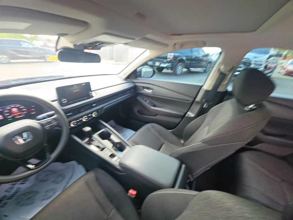 Used 2025 Honda Accord SE image 26