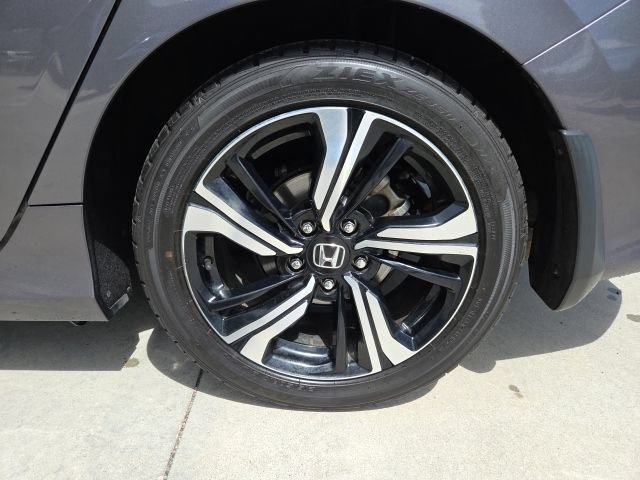 Used 2017 Honda Civic Touring image 12