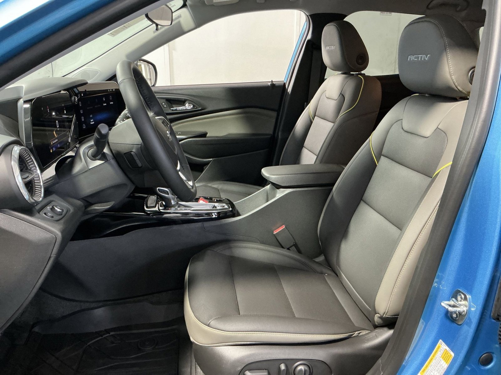 New 2026 Chevrolet Trax ACTIV w/ Driver Confidence Package FWD image 14