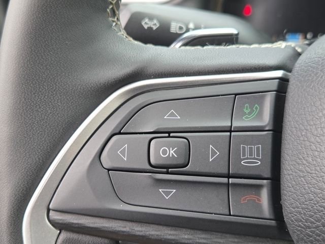 Used 2024 Jeep Grand Cherokee Altitude AWD/4WD image 15