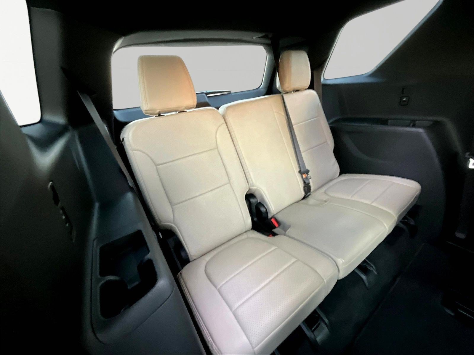 Used 2023 Chevrolet Traverse LT FWD image 26