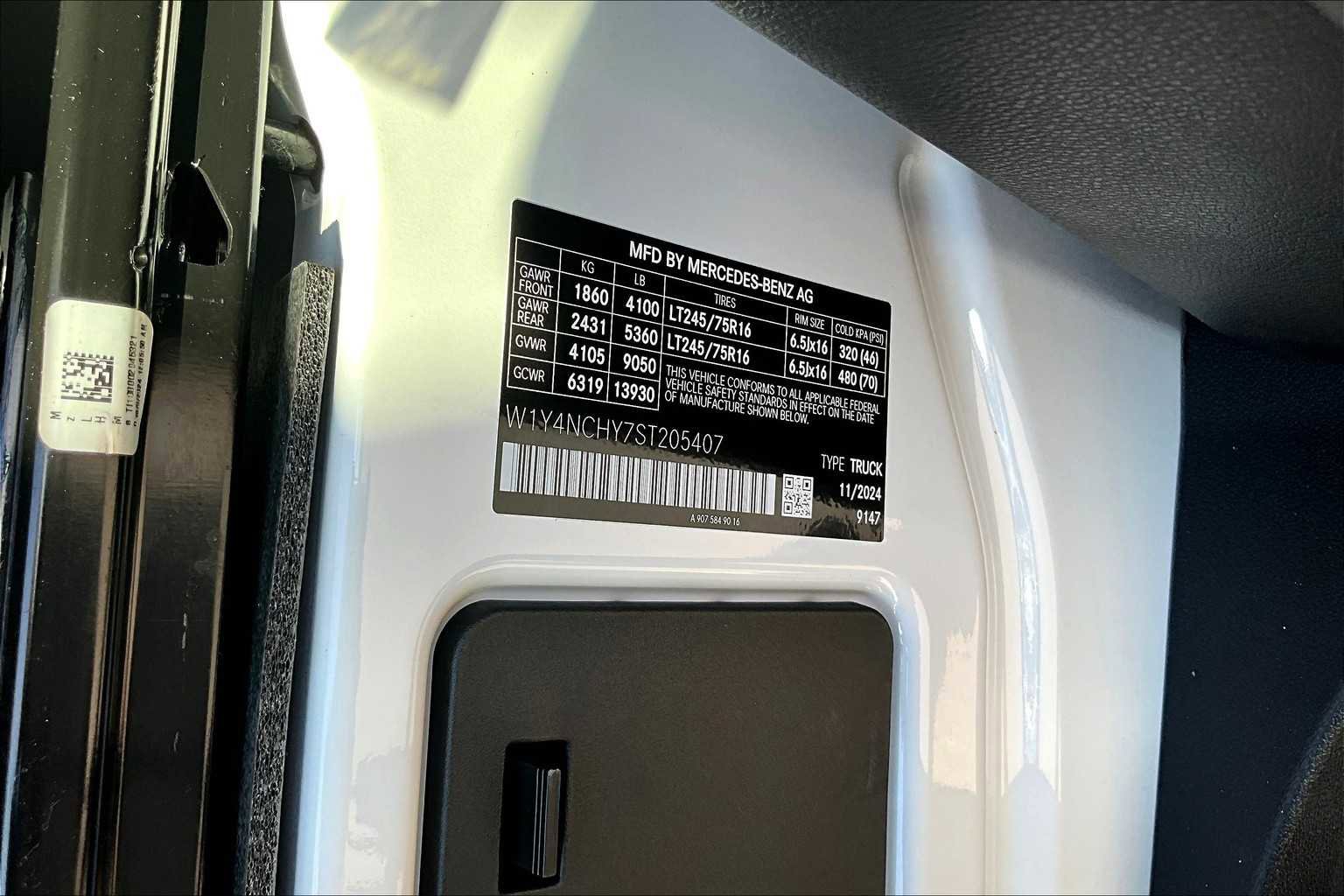 New 2025 Mercedes-Benz Sprinter 2500 image 21