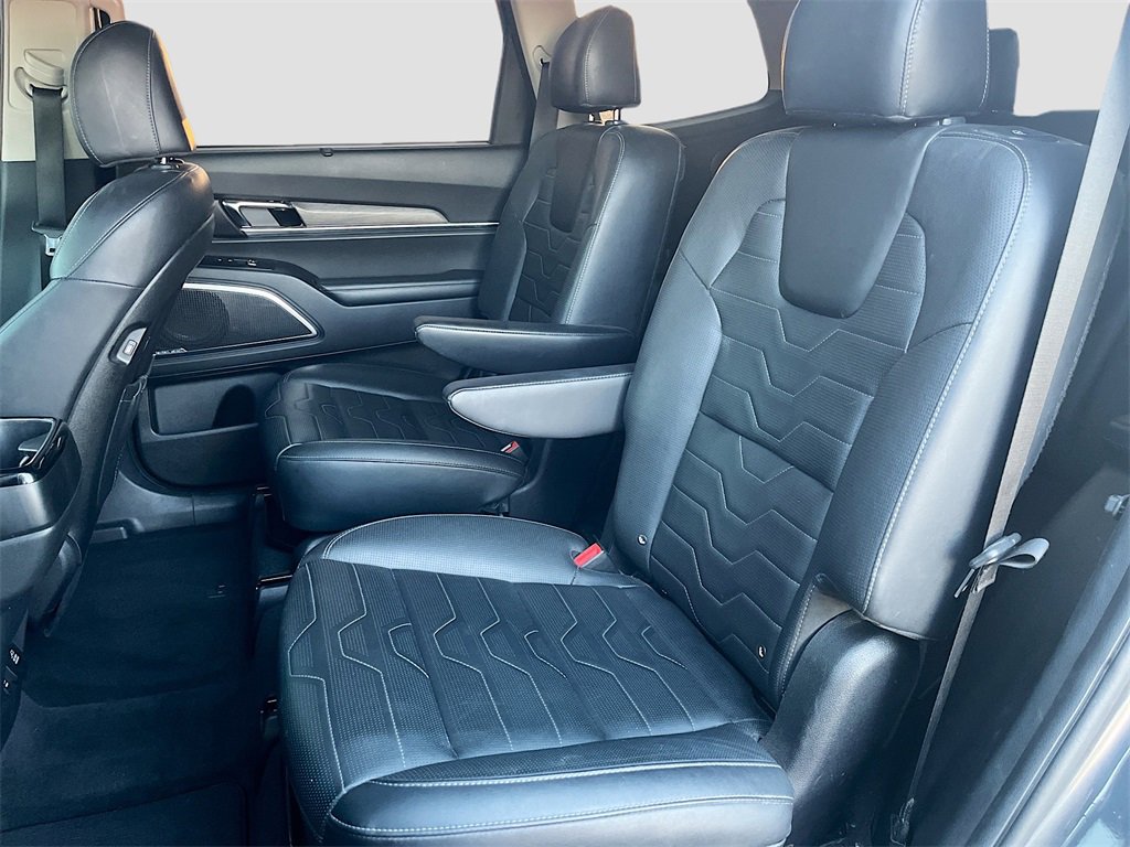 Used 2022 Kia Telluride SX w/ SX Prestige Package image 26