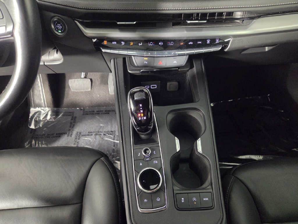 Used 2025 Cadillac XT4 Premium Luxury FWD image 12