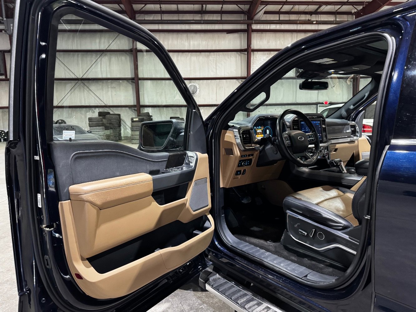 Used 2022 Ford F150 Lariat w/ Equipment Group 502A High image 12