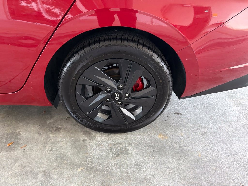 Used 2022 Hyundai Elantra SEL w/ Cargo Package FWD image 18