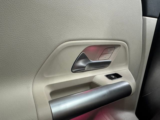 Certified 2025 Mercedes-Benz GLA 250 image 38