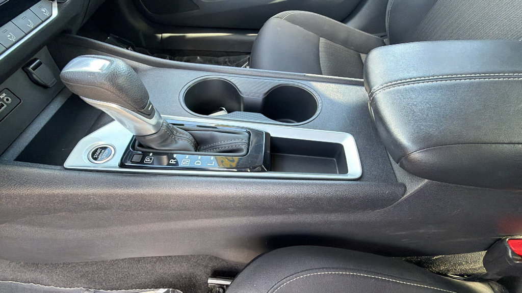 Used 2025 Nissan Altima 2.5 SV FWD image 13