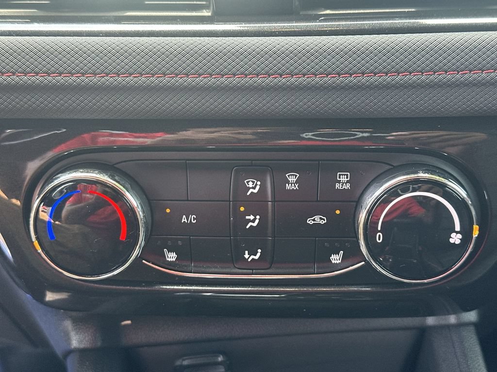 Used 2025 Chevrolet TrailBlazer RS FWD image 28