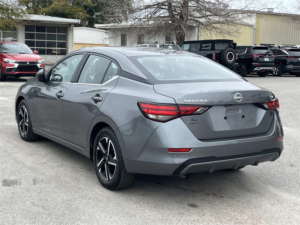 Used 2024 Nissan Sentra SV image 3