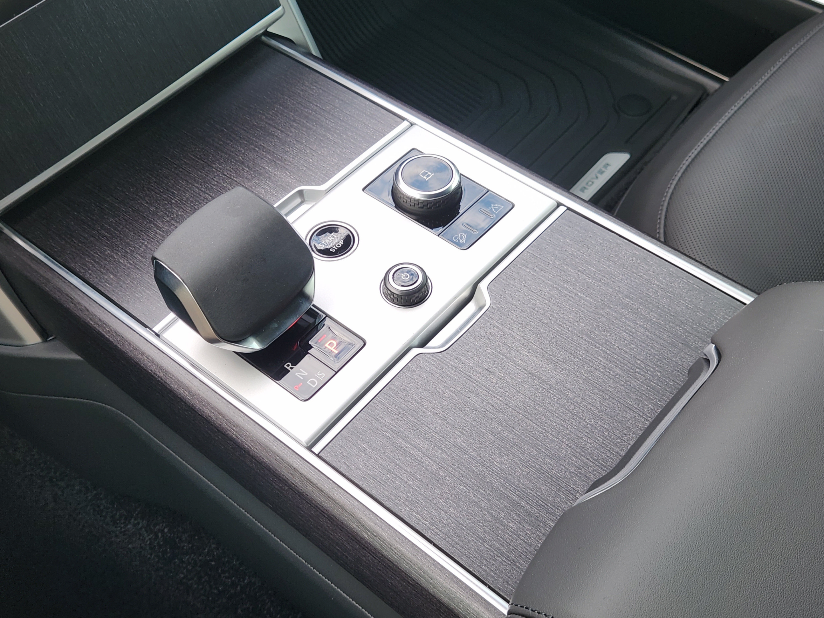 New 2027 Land Rover Range Rover SE AWD/4WD image 15