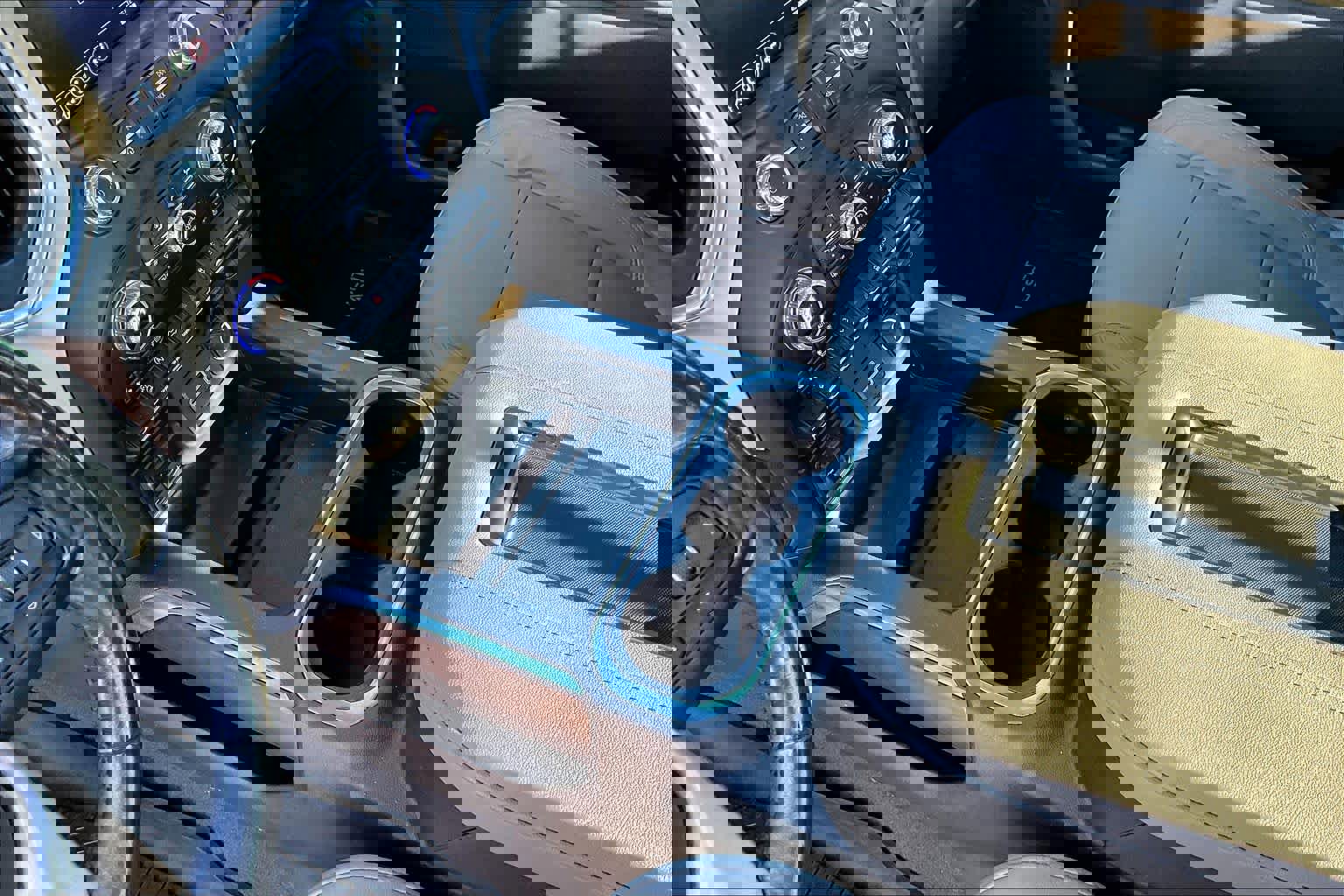 Used 2019 GMC Sierra 1500 SLT w/ SLT Premium Package image 16