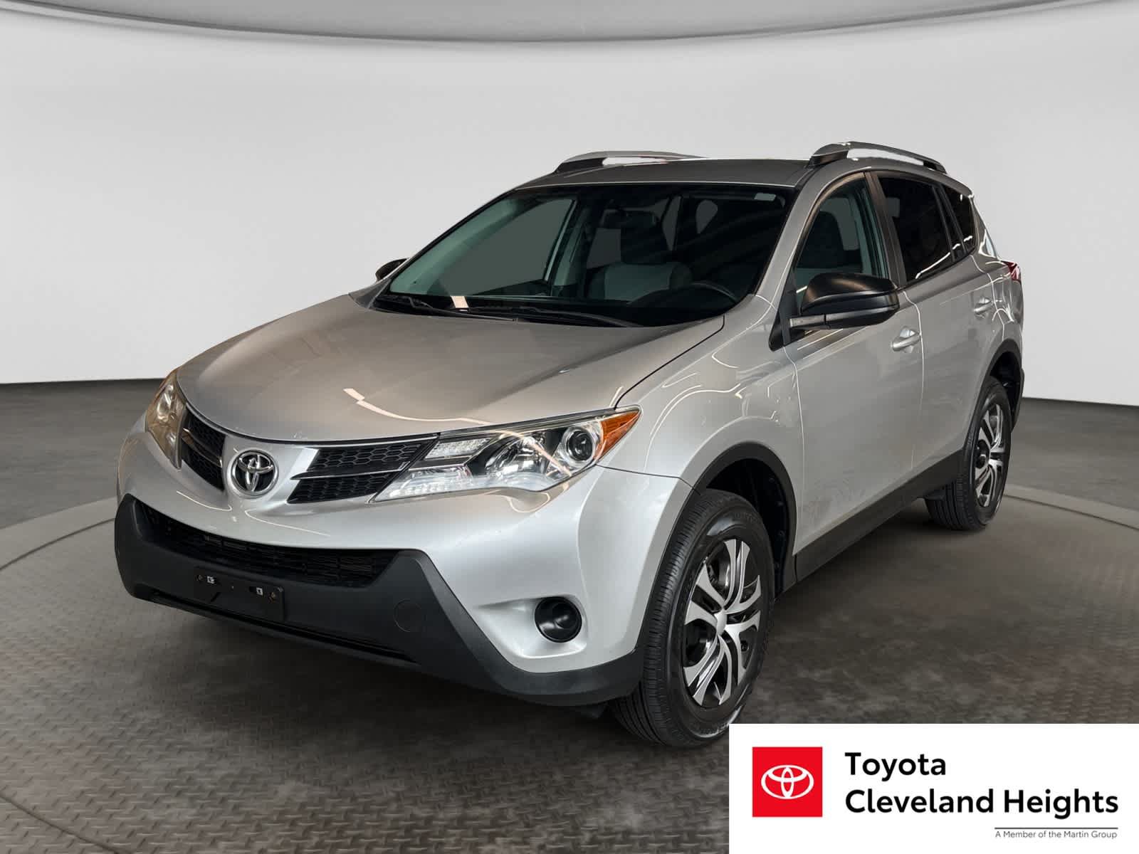 Used 2014 Toyota RAV4 LE FWD image 1