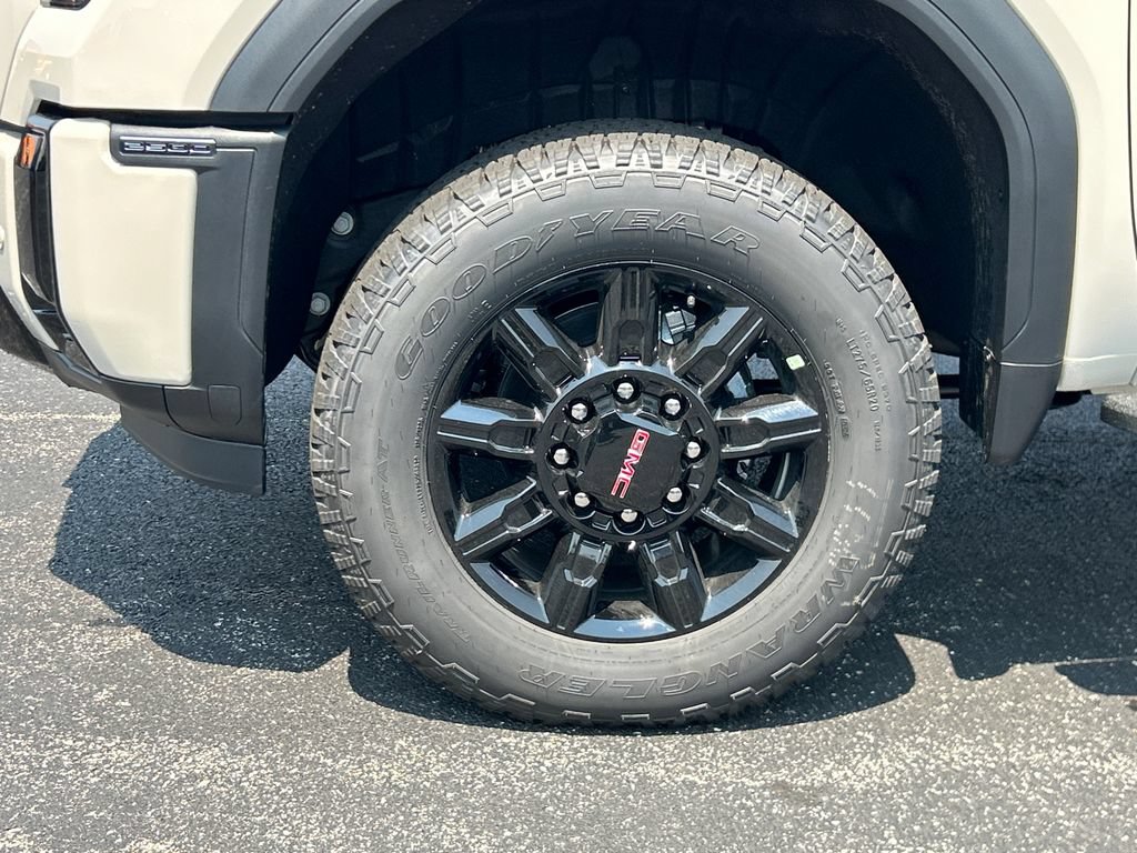 New 2026 GMC Sierra 2500 AT4 w/ AT4 Premium Plus Package AWD/4WD image 13