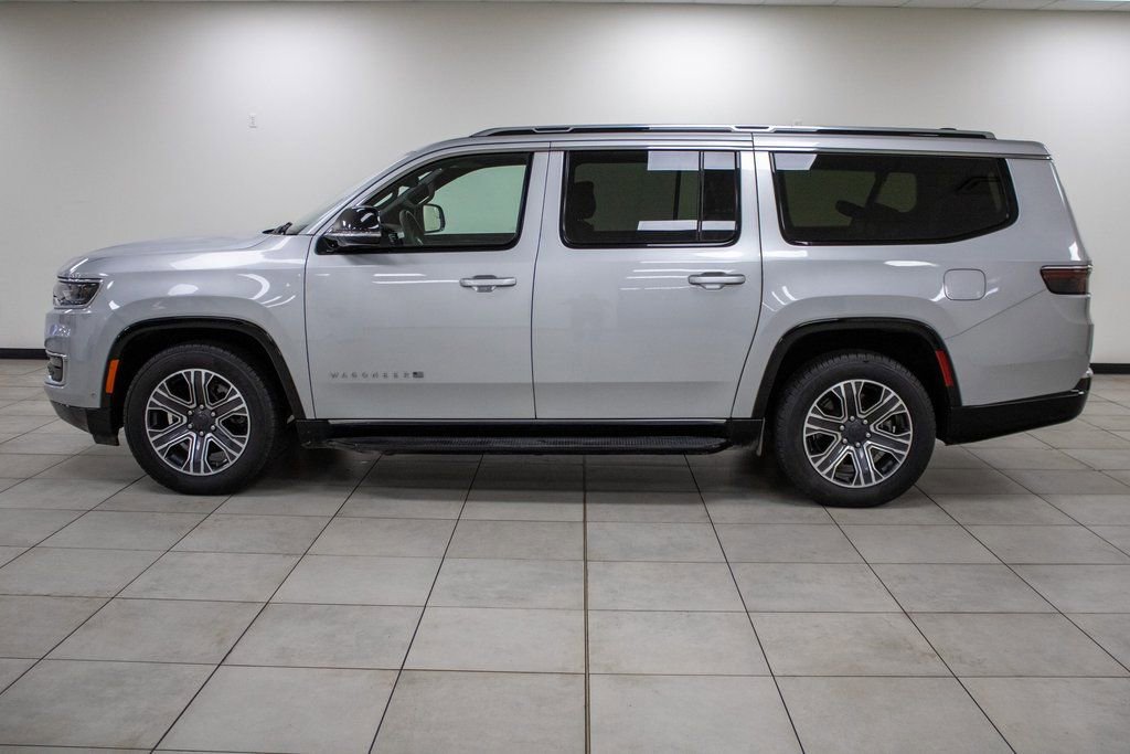 Used 2024 Jeep Wagoneer L Series II w/ Flexible Seating Group image 16