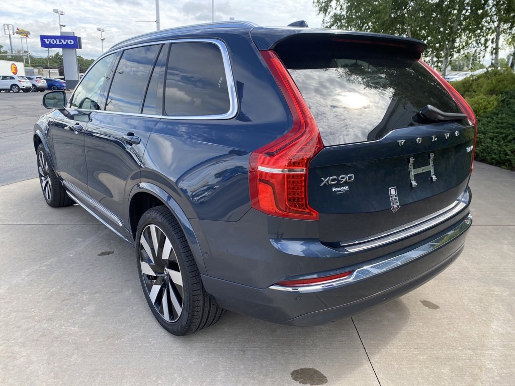 Used 2025 Volvo XC90 T8 Plus w/ Protection Package Premier image 3