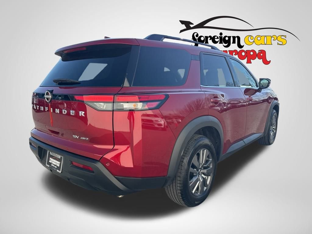 Used 2024 Nissan Pathfinder SV image 7