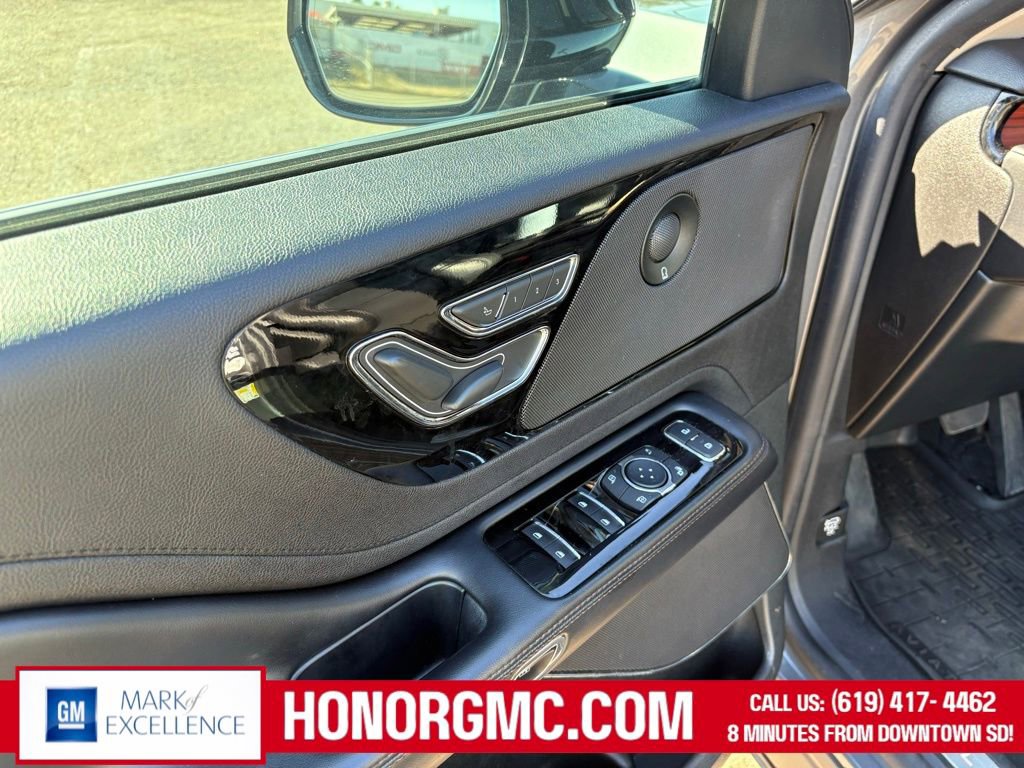 Used 2022 Lincoln Aviator Reserve w/ Equipment Group 201A RWD image 15