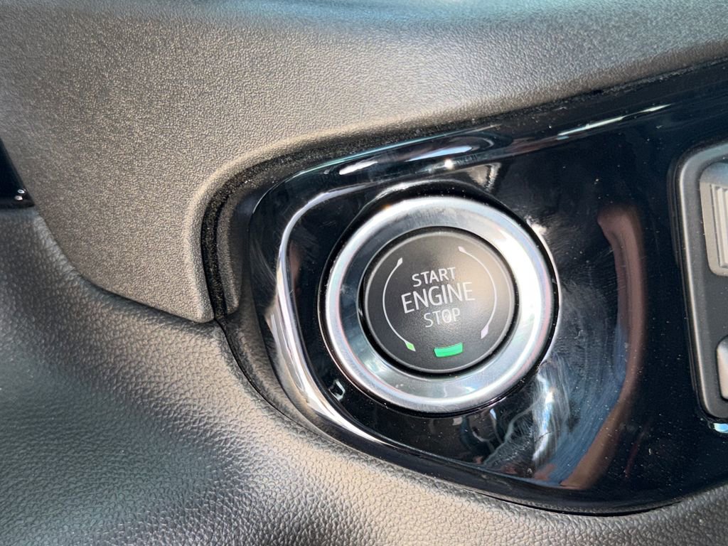 Used 2026 GMC Sierra 1500 Elevation image 30