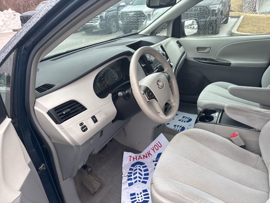 Used 2011 Toyota Sienna LE image 20