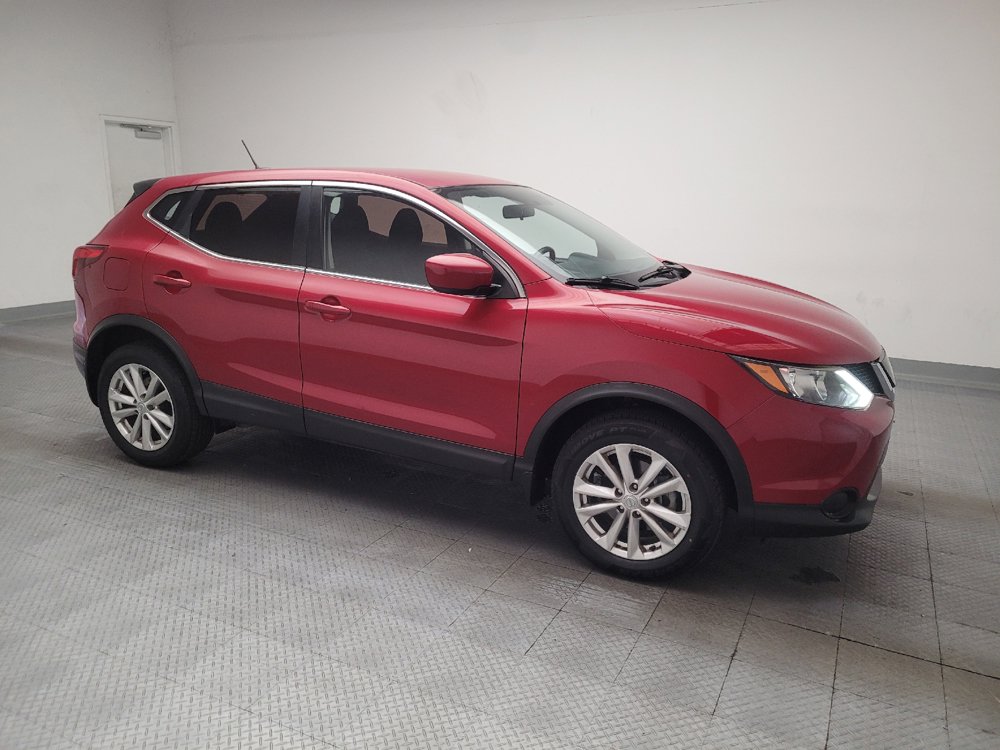 Used 2018 Nissan Rogue Sport S w/ S Appearance Package FWD image 11
