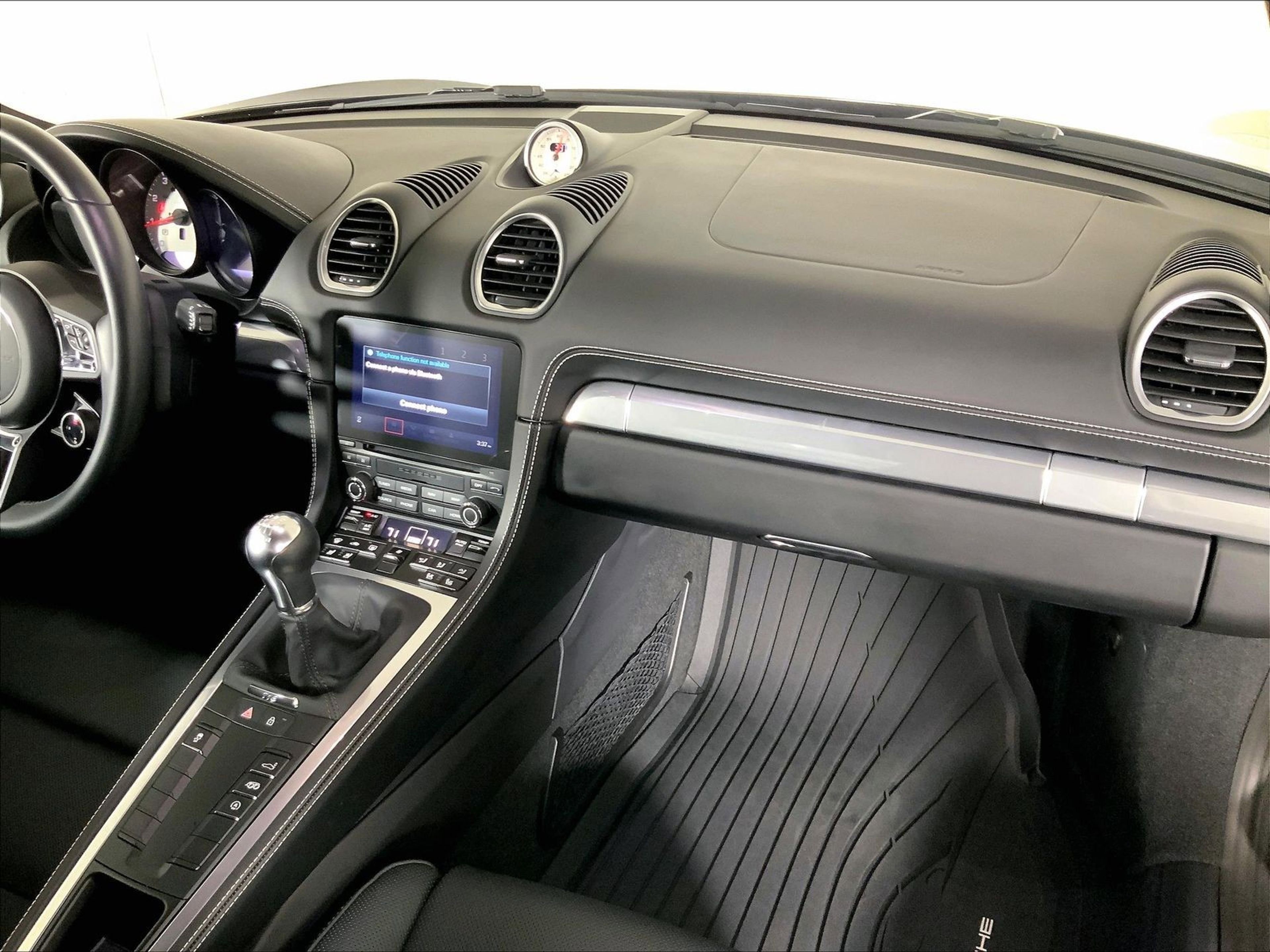 Certified 2025 Porsche 718 Cayman RWD image 17