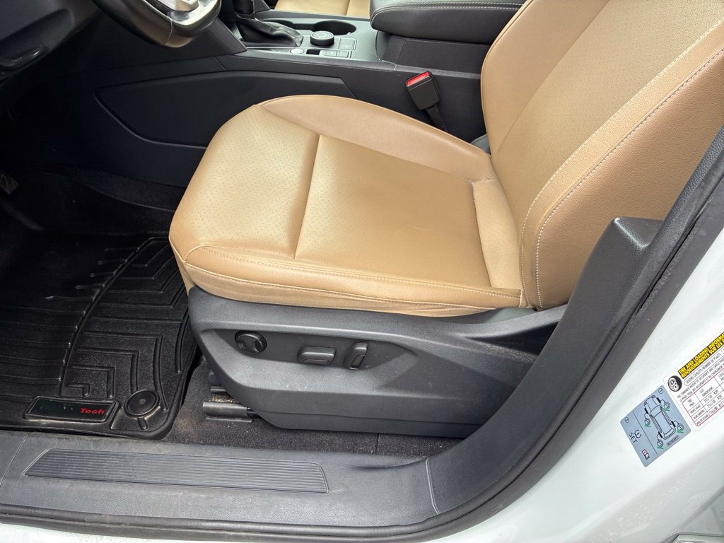 Used 2020 Volkswagen Atlas Cross Sport SE w/ Panoramic Sunroof Package AWD/4WD image 14