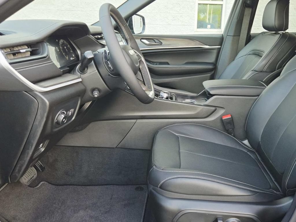 New 2026 Jeep Grand Cherokee Limited AWD/4WD image 14