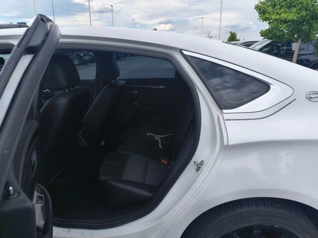 Used 2017 Chevrolet Impala LT w/ Convenience Package FWD image 17
