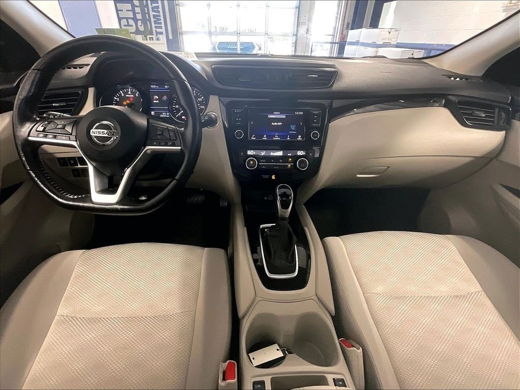 Used 2022 Nissan Rogue Sport SV AWD/4WD image 21