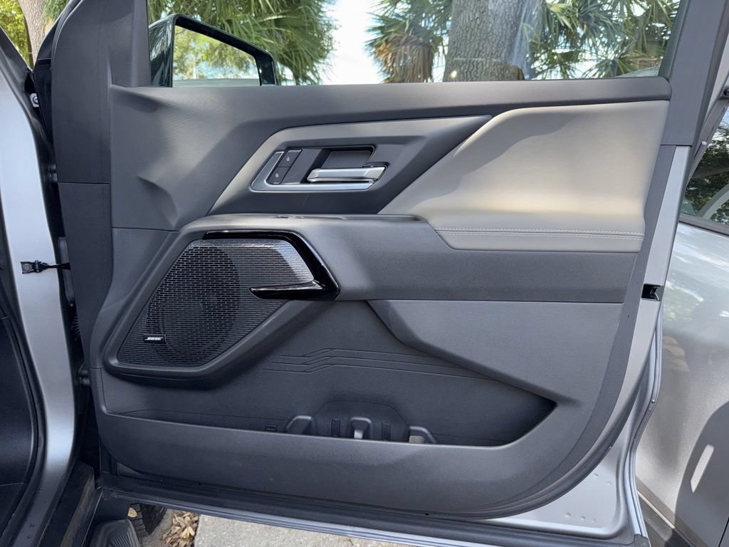 Used 2026 Chevrolet Silverado EV Trail Boss AWD/4WD image 32
