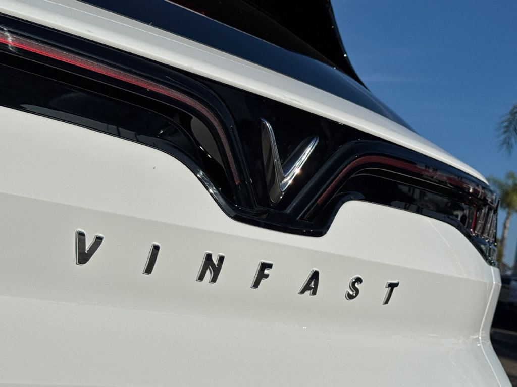 New 2025 VinFast VF 8 Plus AWD/4WD image 12