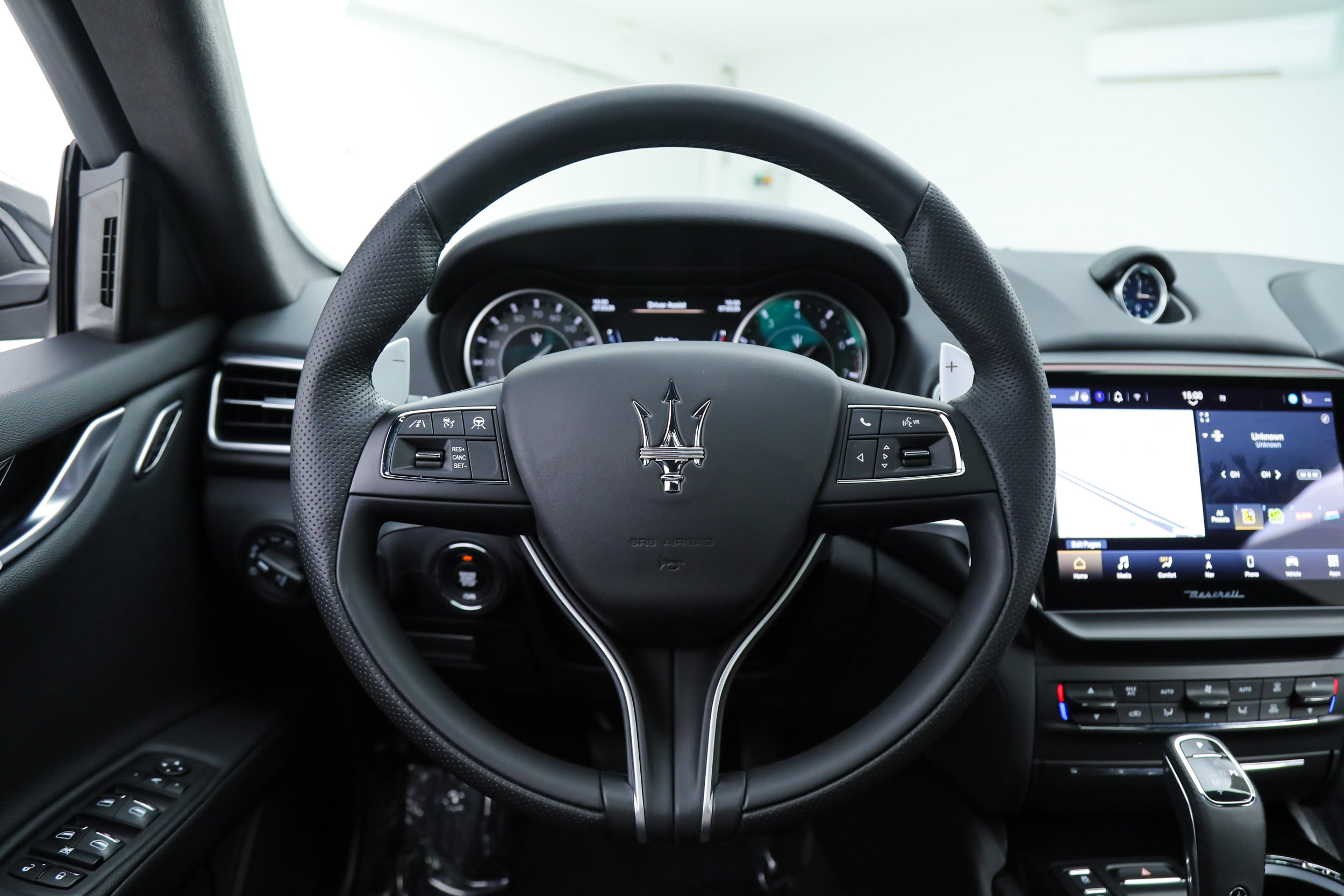 Certified 2023 Maserati Ghibli Modena RWD image 17