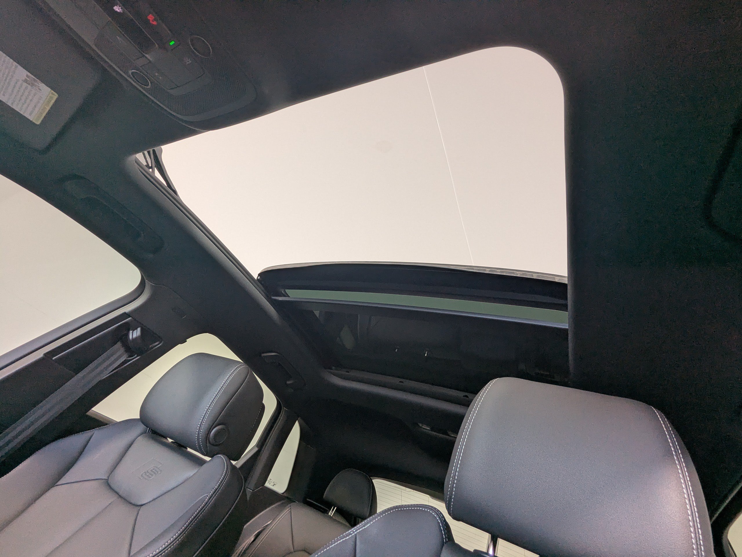 Certified 2025 Audi Q3 2.0T Premium AWD/4WD image 24